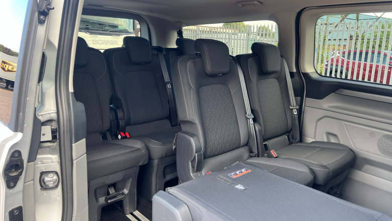 Ford Tourneo Custom 320 L2 Diesel Fwd 2.0 EcoBlue 136ps H1 Titanium 8 seater